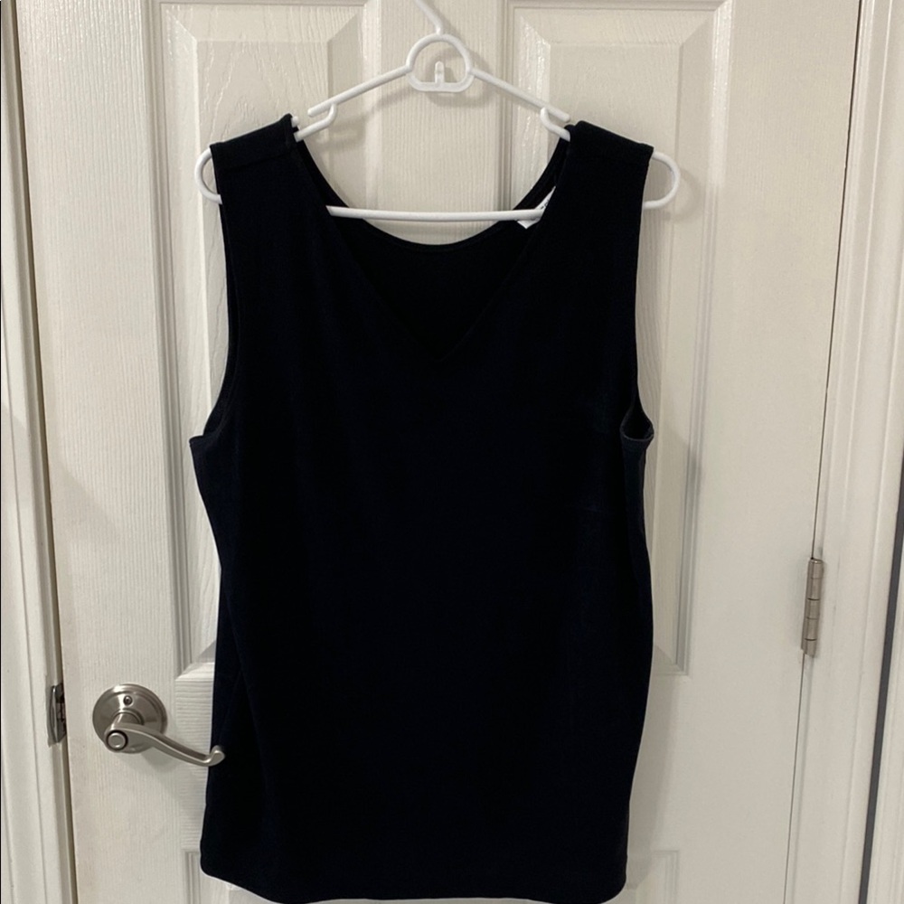 Chico’s Travelers Reversible V-Neck/Round  Elegant Black Sleeveless Top